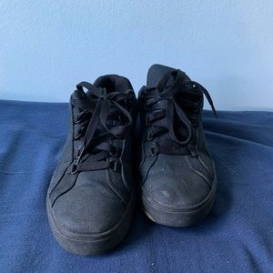 All black fila shoes